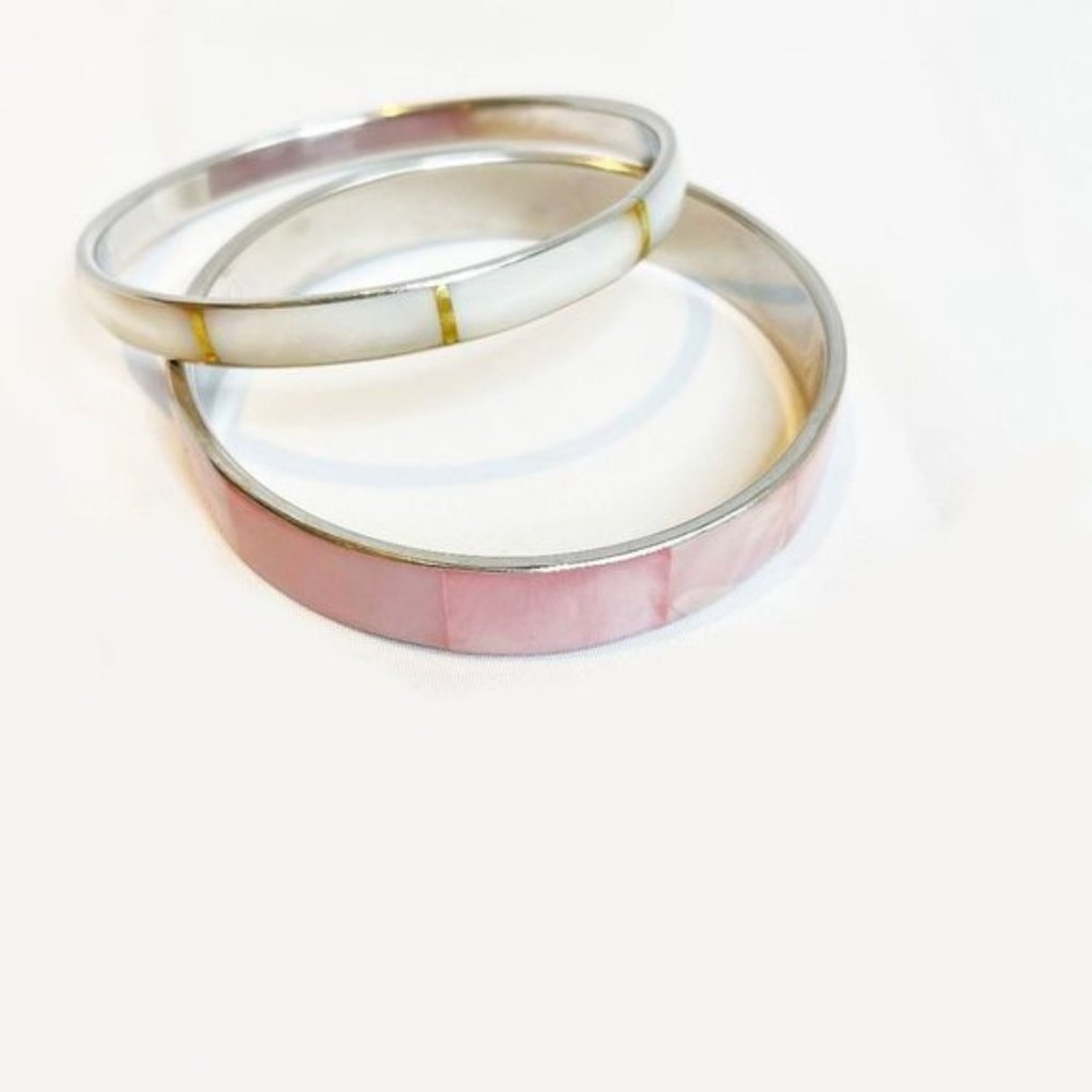 Two Shell &Amp; Metal Pink &Amp; White Bracelets